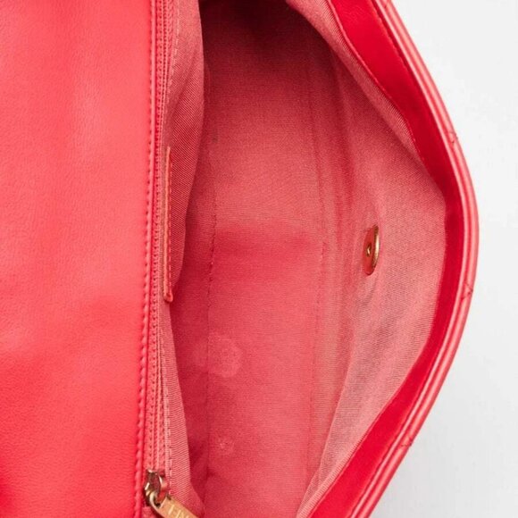 Chanel Red Quilted Lambskin Leather Medium In The Loop Bag - Picture 11 of 11